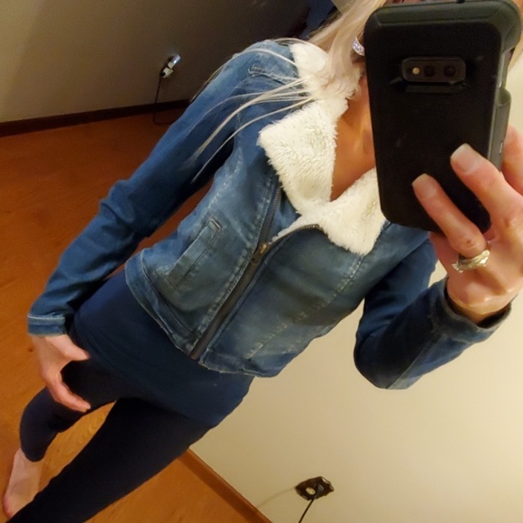 Mossimo Supply Co. Jackets & Blazers - NWOT 💥LAST ONE💥Mossimo Jean jacket